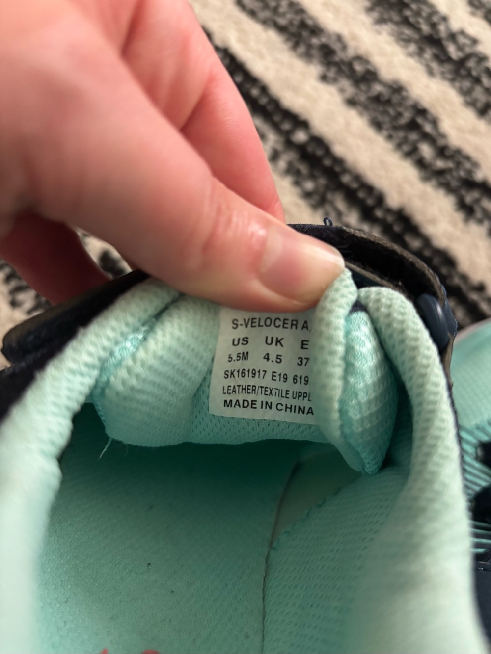 Saucony Velocer A/C Sneaker Kids US 5.5 Accessible Velcro Like New Comfy - Picture 8 of 8